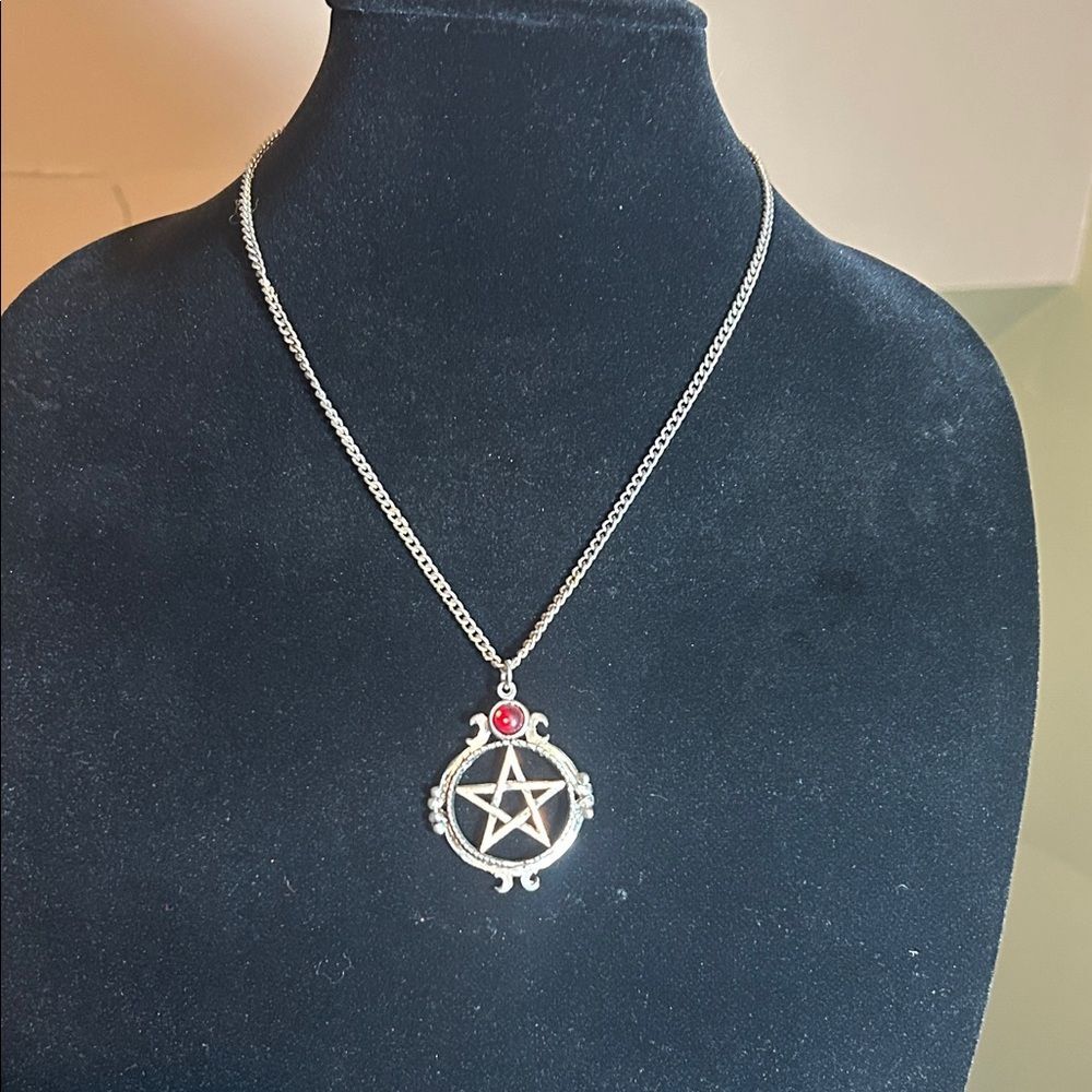 Vintage Silver Tone Pentagram Necklace Red Gemstone Whimsigoth Goth Pendant